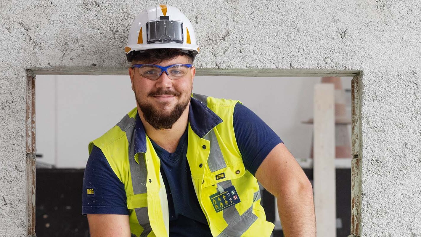 Maurer auf Baustelle